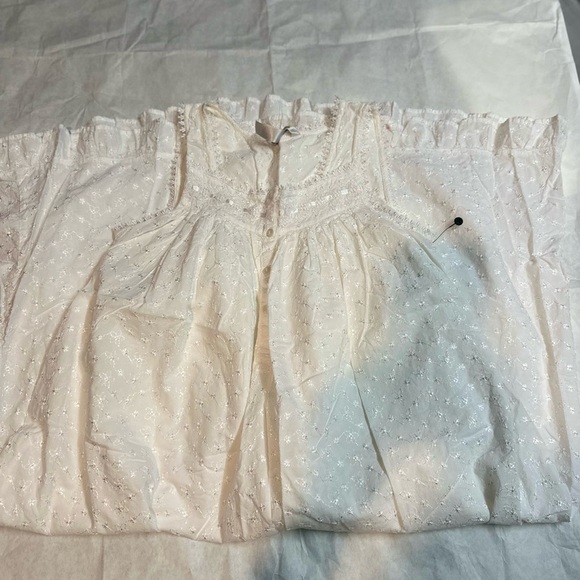 Delicates Ivory Lace Buttoned Chemise - Picture 7 of 13